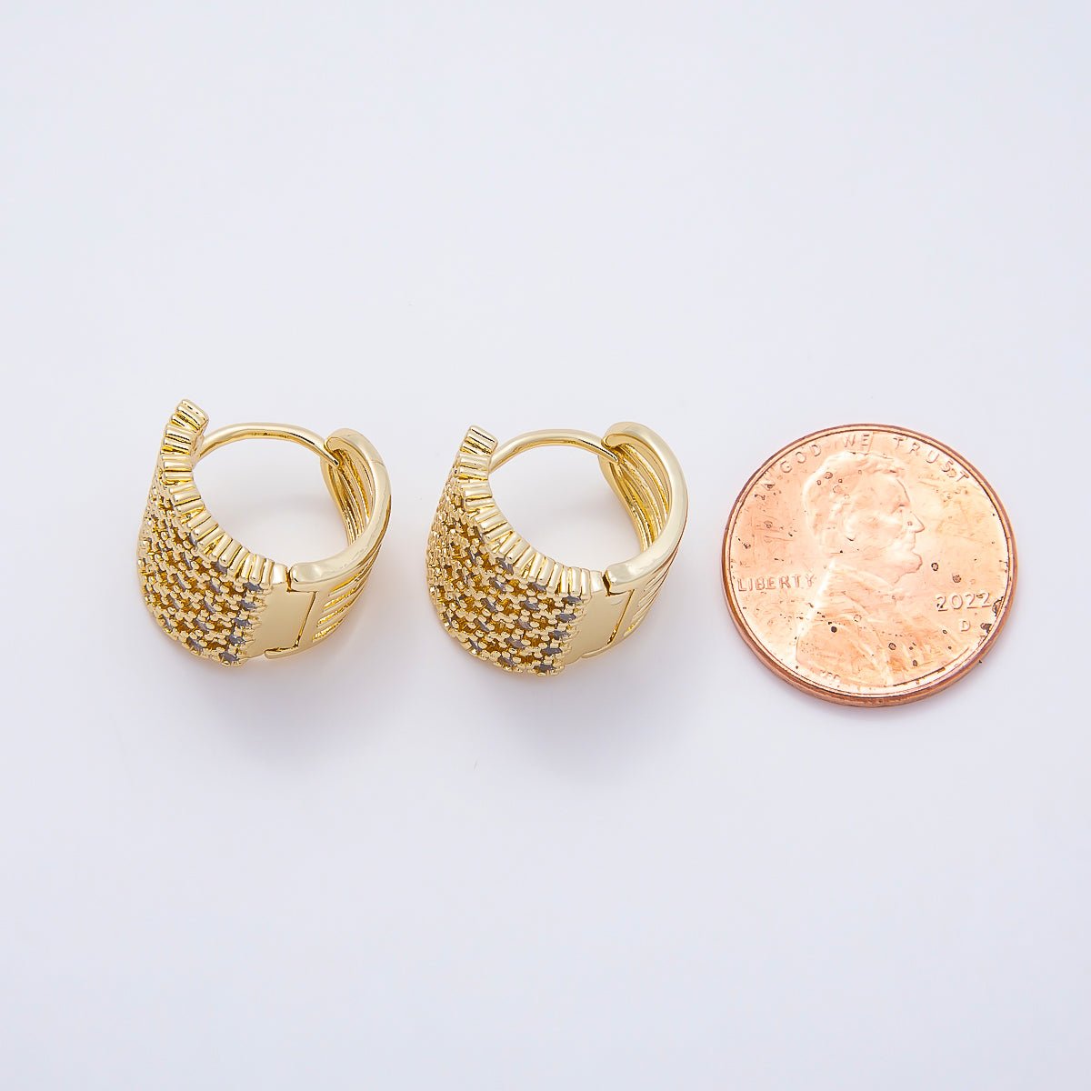 16K Gold Filled 15mm Micro Paved CZ Multiple Band Claw Cartilage Huggie | Earrings-00721